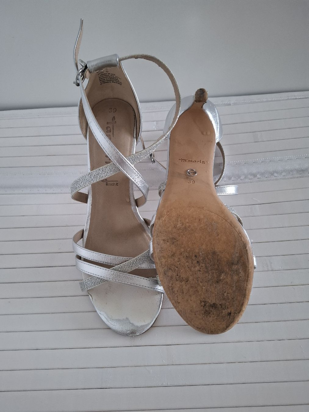 Tamaris Scarpe da donna: Absatzschuhe silber – Usato da Seedorf BE venduto da S.T.E.F.I 4