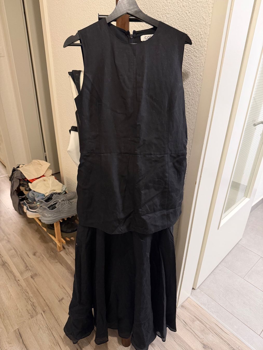 Cos Vestiti: COS Dress Black EUR 40 – Nuovo (secondo la descrizione) da Zürich venduto da shenhua