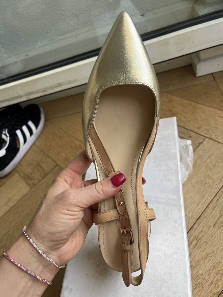 Chaussures femmes: New Gold Guess Pumps – Neuf (Voir description) à Zürich par wen_v6fz 2