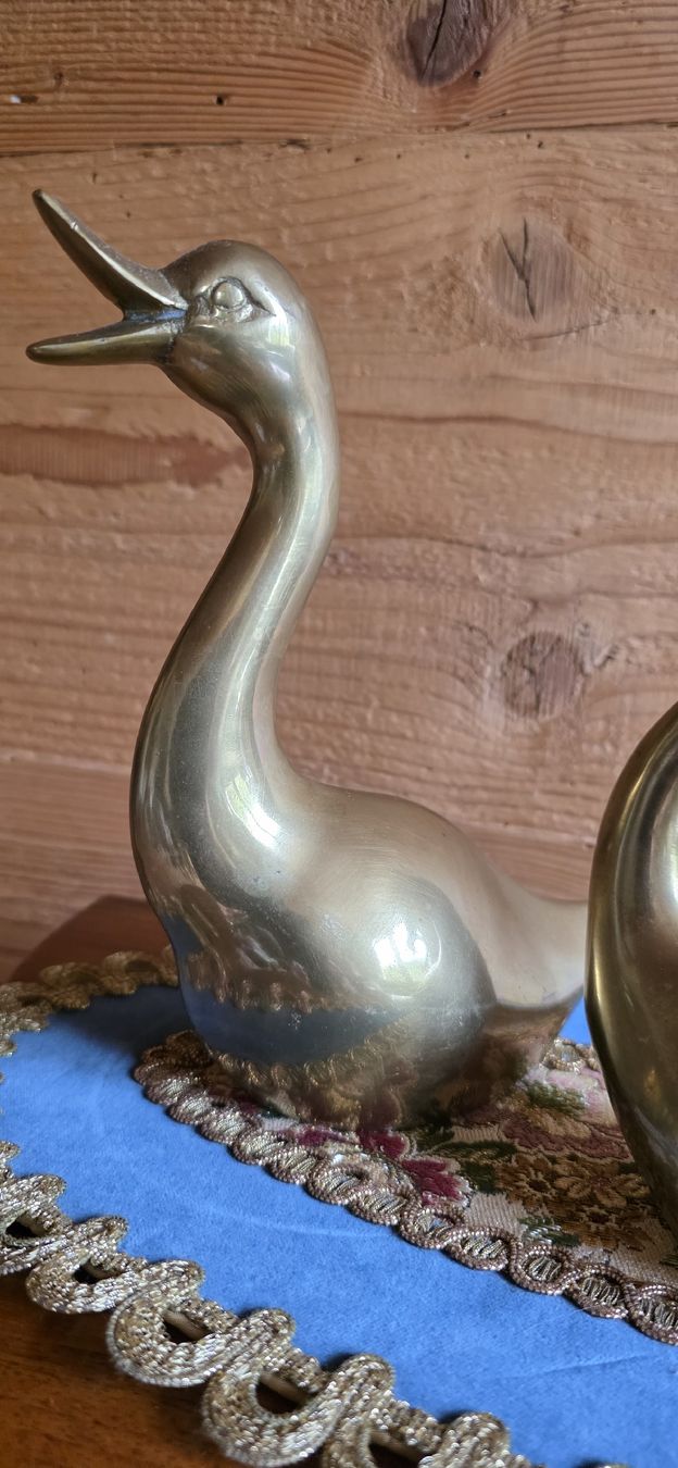 Skulpturen & Statuen: Sammlung Vintage Messing Schwäne – Gebraucht aus Wolfhalden von Nati-Nati 1
