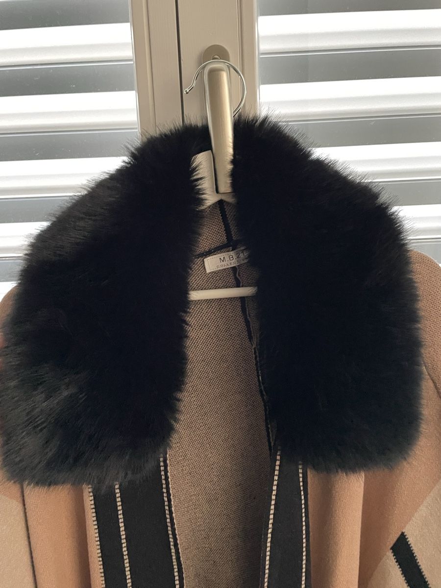 Altro in Moda donna: Schicker Damen-Cape mit Kunstfellkragen – Nuovo (secondo la descrizione) da Fahrweid venduto da jelena.pavlovic 3