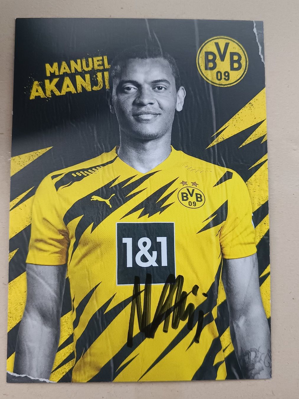 Autographes: Manuel Akanji -  handsigniert BVB - Saison 20/21 - Dortmund – D'occasion à Menziken par Artographs