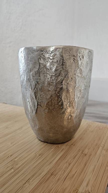 Vasi per fiori: Flower pot – Usato da Zürich venduto da kai_2d7g