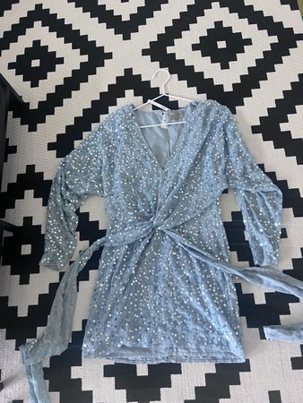 Asos Paillettenkleid Gr. 36 Hellblau