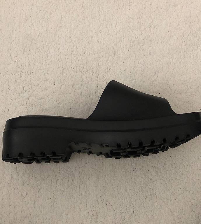 Chaussures femmes: Damen Sandalen – D'occasion à Aarburg par Noemi.H 1