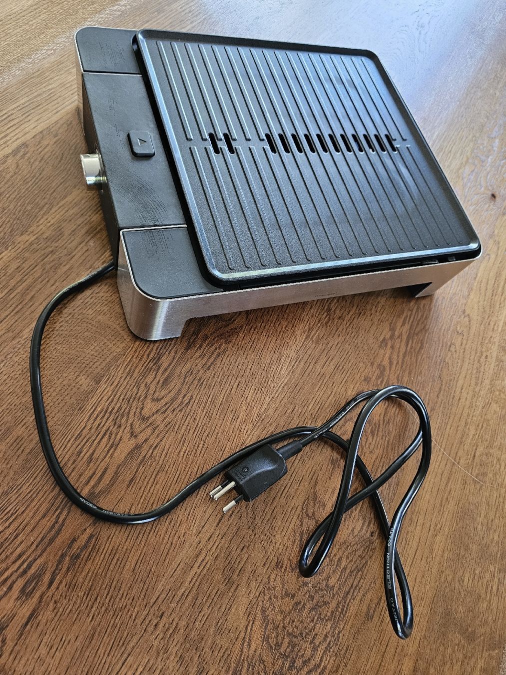Griglie: Tischgrill WMF Quadro elektrisch – Nuovo (secondo la descrizione) da Stettfurt venduto da Rockyto