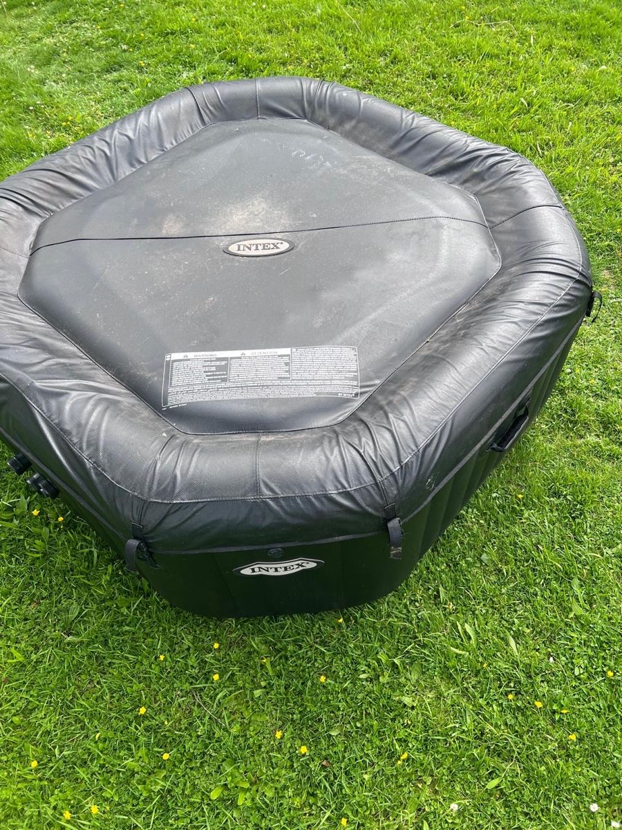 Whirlpool: Whirlpool Pure Spa – Usato da Boniswil venduto da Tuningking222 1