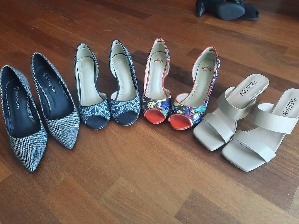 Damenschuhe: 4 Damen Schuhe Gr.38 - ein Preis ! – Gebraucht aus Buchs SG von miska01