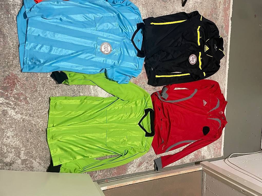 Lotti di vestiti: schitzrichter bekleidung günstig – Usato da Rudolfstetten venduto da Besimi555