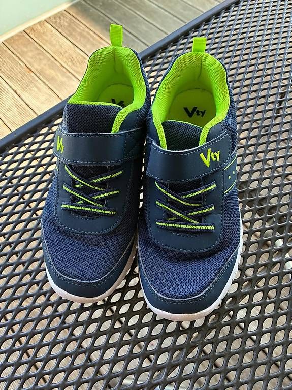 Victory Chaussures garçon: Hallenschuh Vty in Grösse 33 – D'occasion à Zürich par Trashhero 1