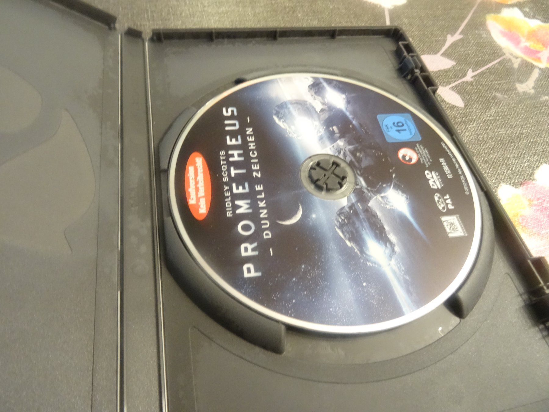 Tutti i DVDs: Prometheus - Dunkle Zeichen DVD – Usato da Olten venduto da Disc-Verkauf 1