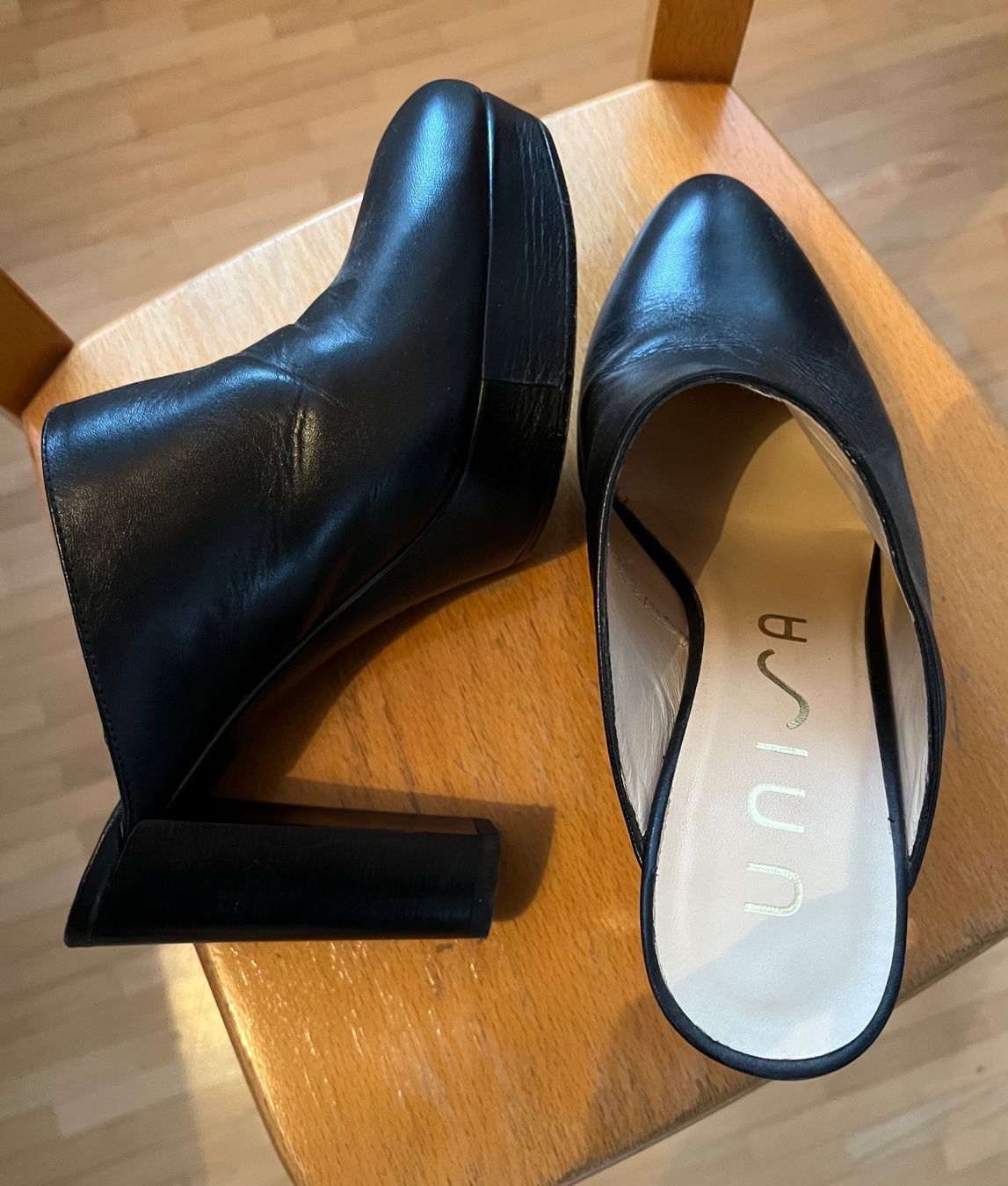 Unisa Damenschuhe: Unisa Plateau Pantoletten Gr. 36 – Gebraucht aus Lostorf von bella1961 1