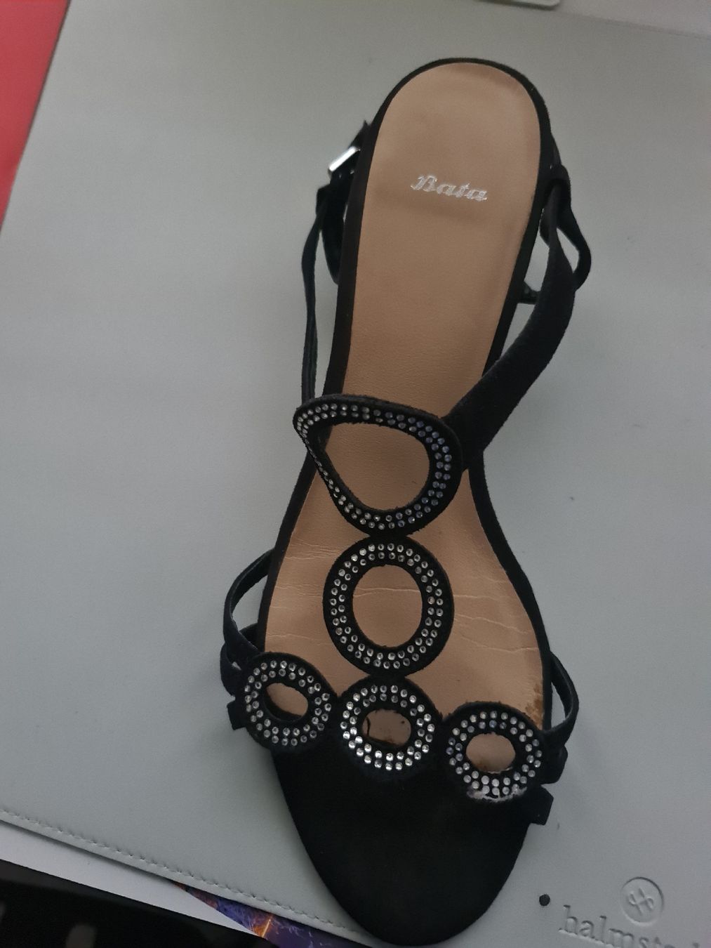 Scarpe da donna: Bata Sandalen schwarz mit Strass Grösse 39 gebraucht – Usato da Oensingen venduto da topangebot10 7