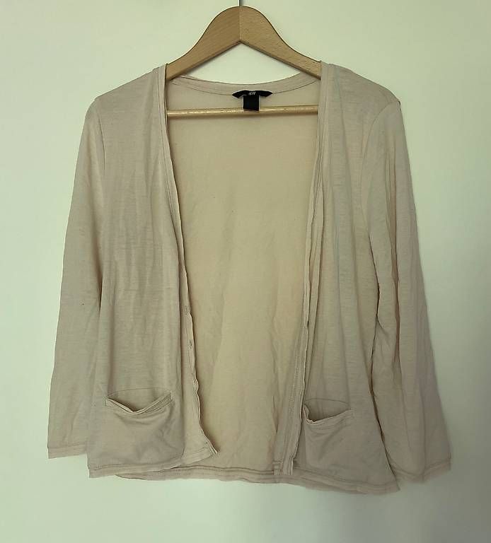 H&M Maglioni & Felpe: Hellrosa Jäckchen, 3/4-Ärmel, Gr. S – Usato da Jona venduto da Tr3s
