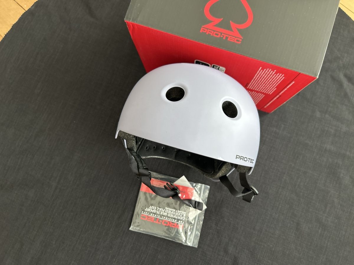 Caschi: Skaterhelm Pro-Tec Classic Cert Helmet XL – Nuovo (secondo la descrizione) da Chur venduto da xmdsk 4