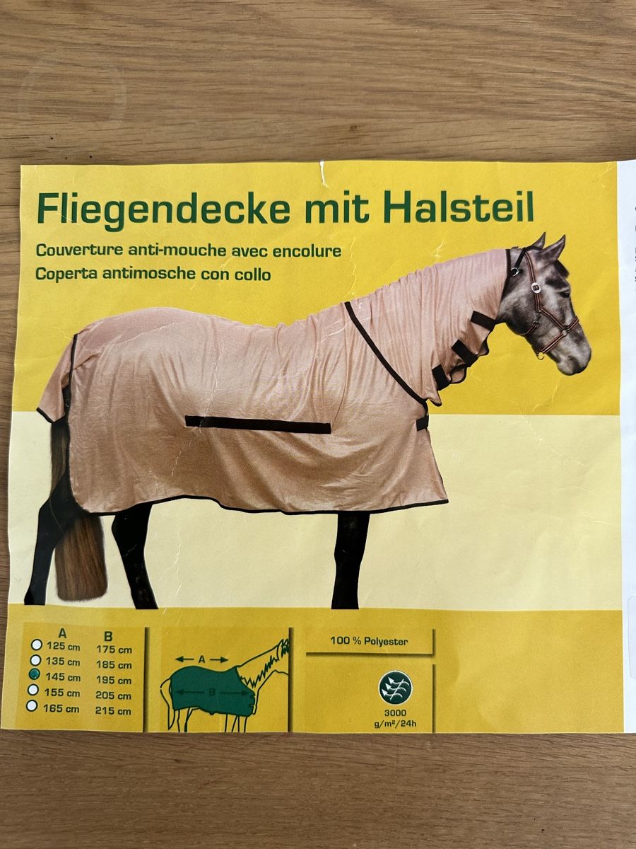 Decken: Fliegendecke mit Halsteil, 145cm – Neu und originalverpackt aus Kaltbrunn von