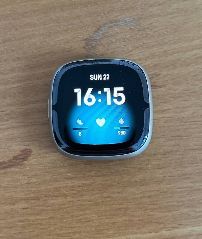 Smartwatch: Fitbit Sense 2 – Usato da Vaduz venduto da alina_hasler 2
