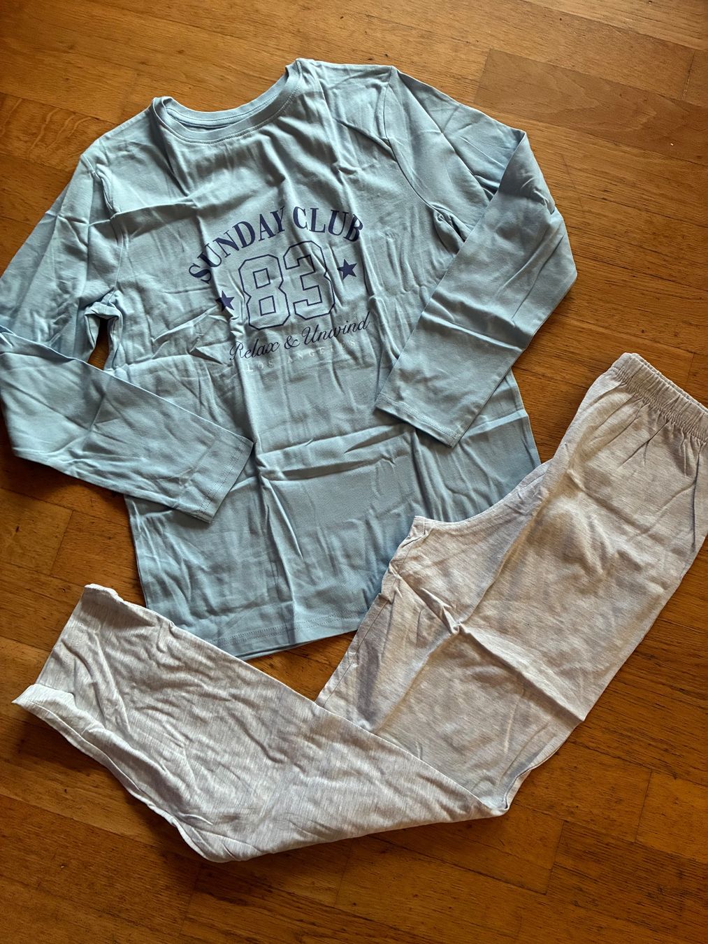 Pigiama & Simili: Schönes Pyjama Gr. 152, Neu – Nuovo (secondo la descrizione) da richterswil venduto da lunamarie001