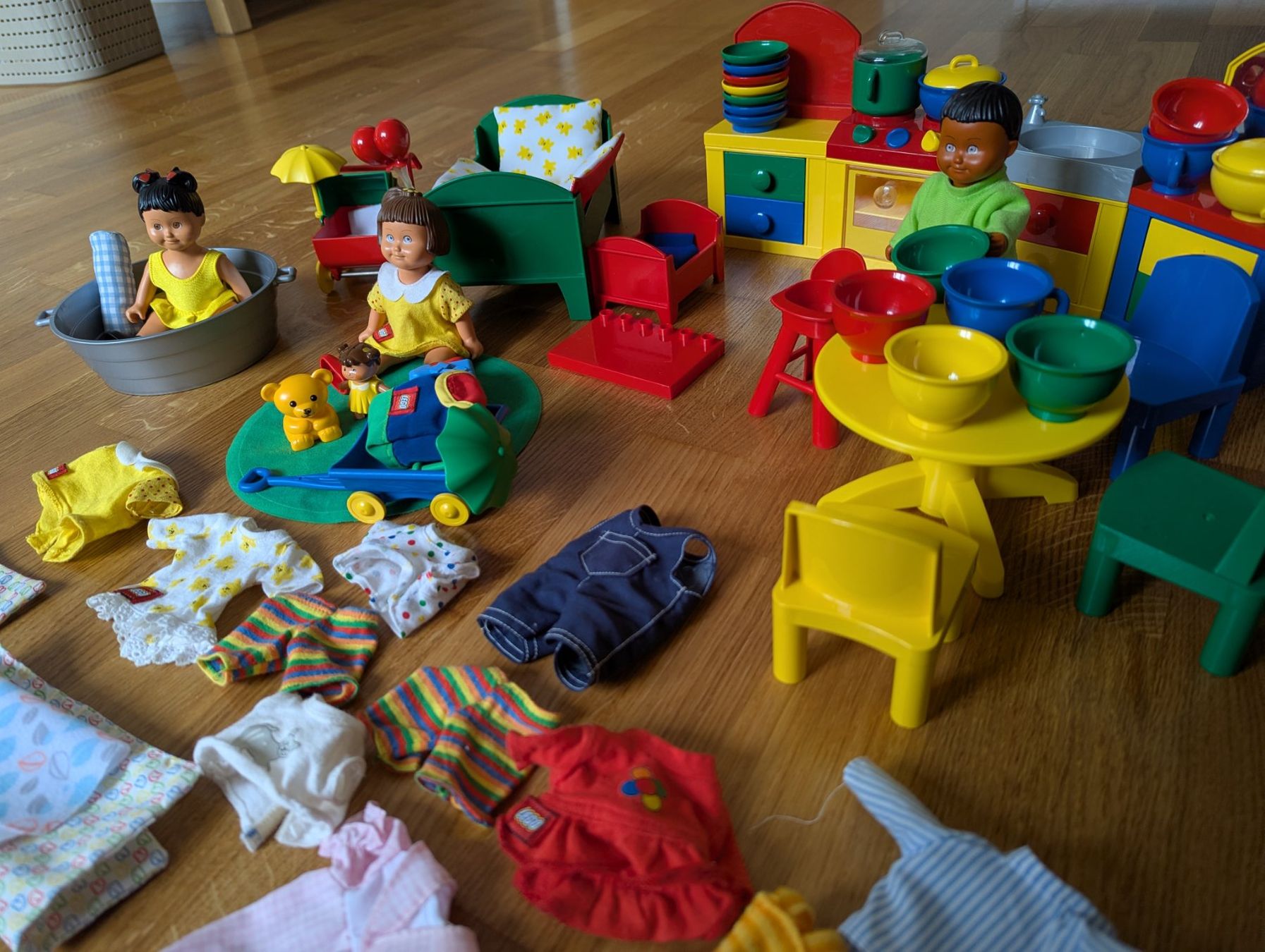 Lego Giocattoli: Lego Duplo Explore Dolls/ Grosse Puppen 2 – Usato da Ormalingen venduto da marithias23 4