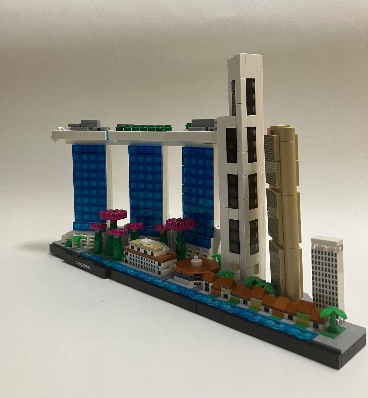 Lego Kit di costruzioni: LEGO® 21057 Singapour – Usato da CHENE-BOUGERIES venduto da homeswisshome 1