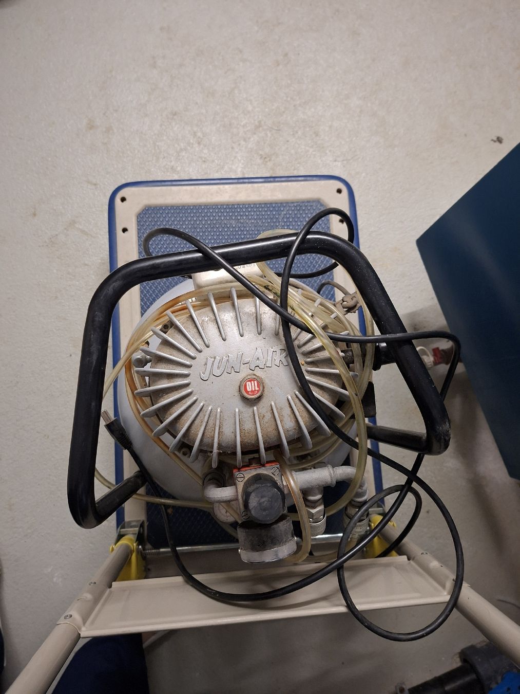 Jun-Air Compresseurs: Jun Air Luftdruck Kompressor  – D'occasion à Meggen par Ma.Elisa 1