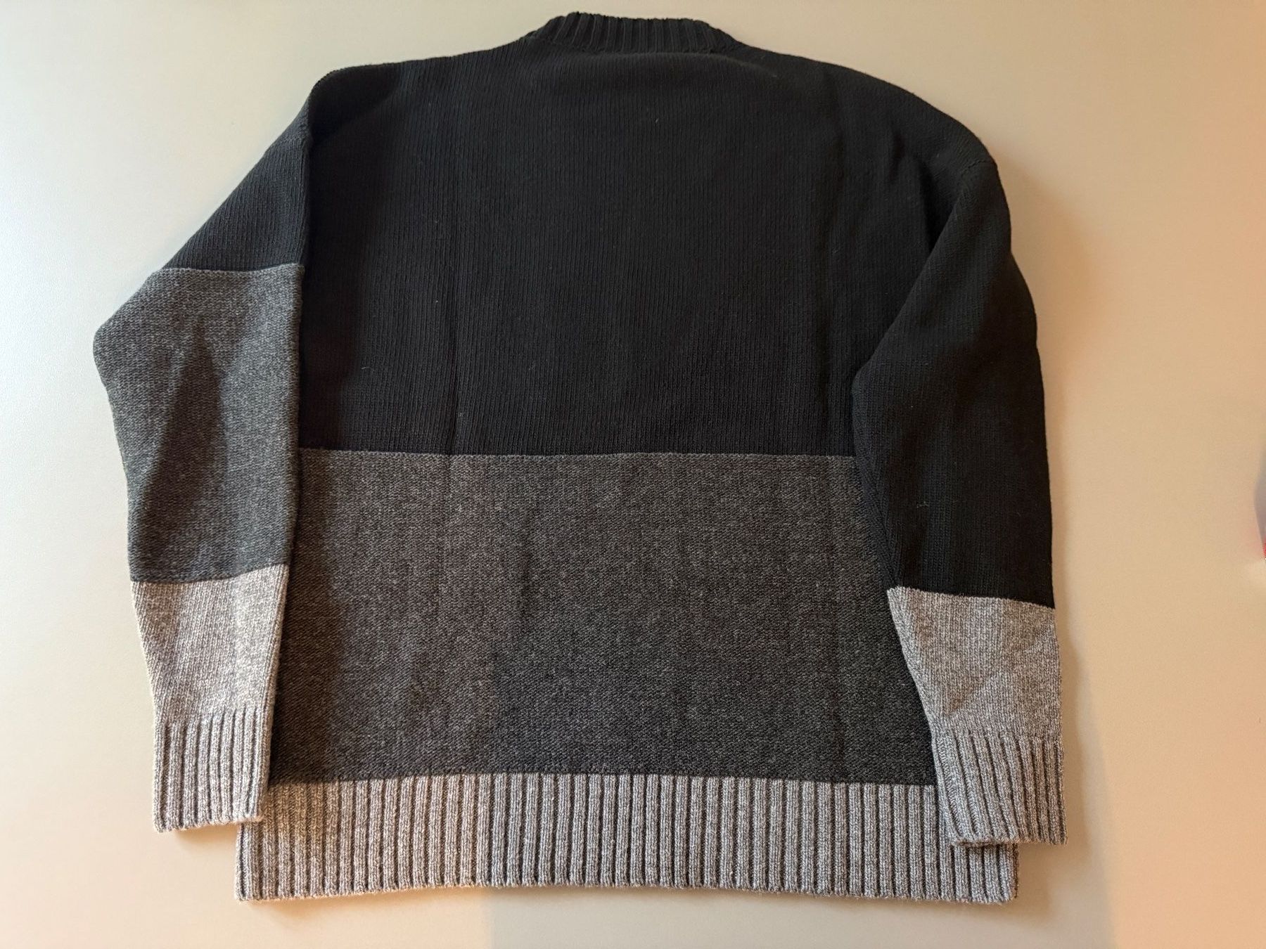Off-White Pullover & Sweatshirts: Off-White Wollpullover,  Grösse XS, Top Zustand! – Gebraucht aus Bonstetten von Goodbuy1 1