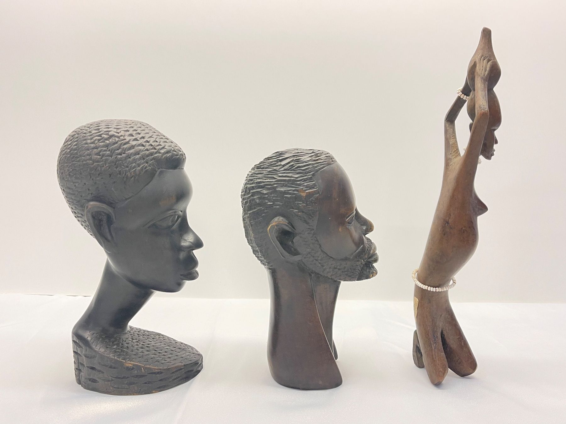 Xilografie: Afrika Holzfiguren Schnitzereien – Usato da Burgdorf venduto da Pistar 3