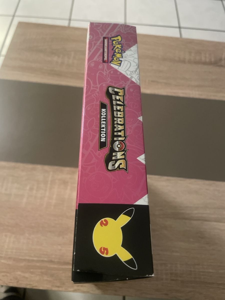 Pokémon Carte collezionabili: Pokemon Dunkles Feelinara Celebrations Kollektion DE – Nuovo (secondo la descrizione) da Bellach venduto da Pokemam 2