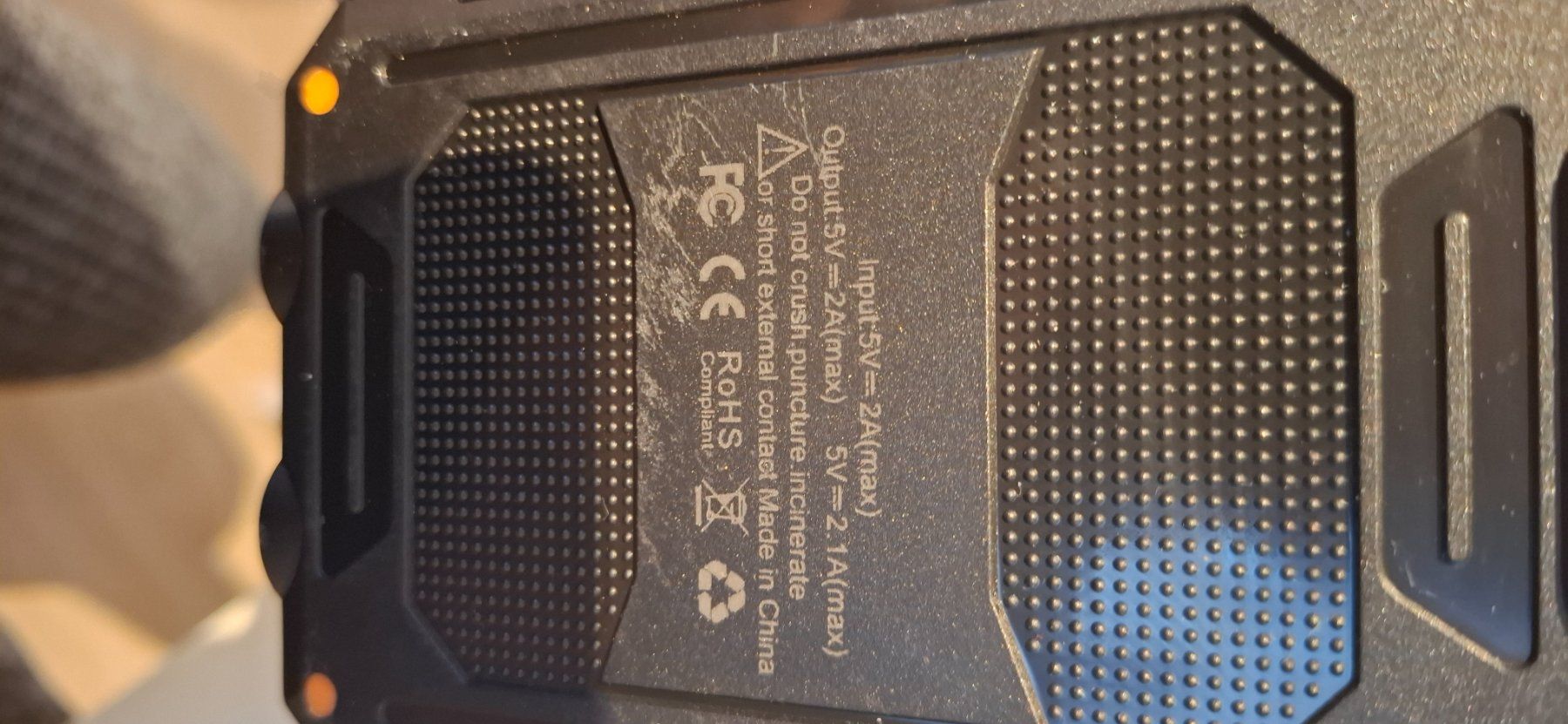 Ladegeräte: Solar Powerbank – Gebraucht aus Suhr von Design_by_Debi 2