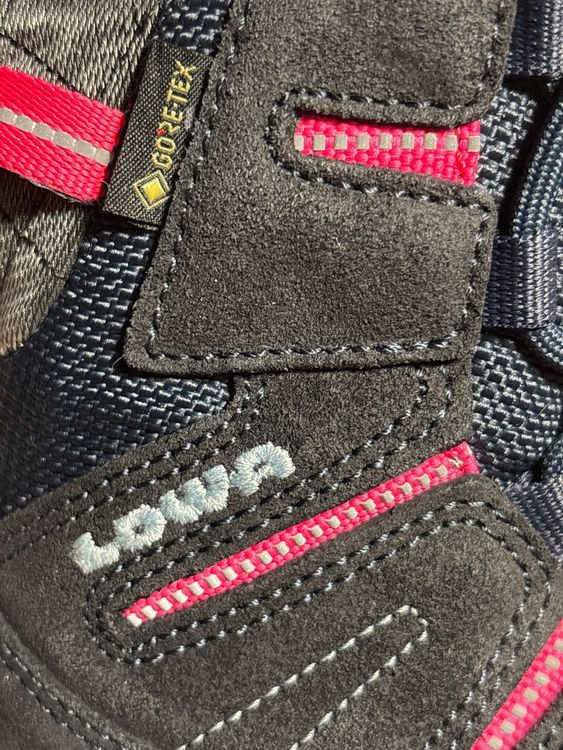 Lowa Chaussures filles: Lowa Kinder-Trekkingschuhe mit Gore-Tex – Gr. 25 – D'occasion à Ehrendingen par Katy28 6
