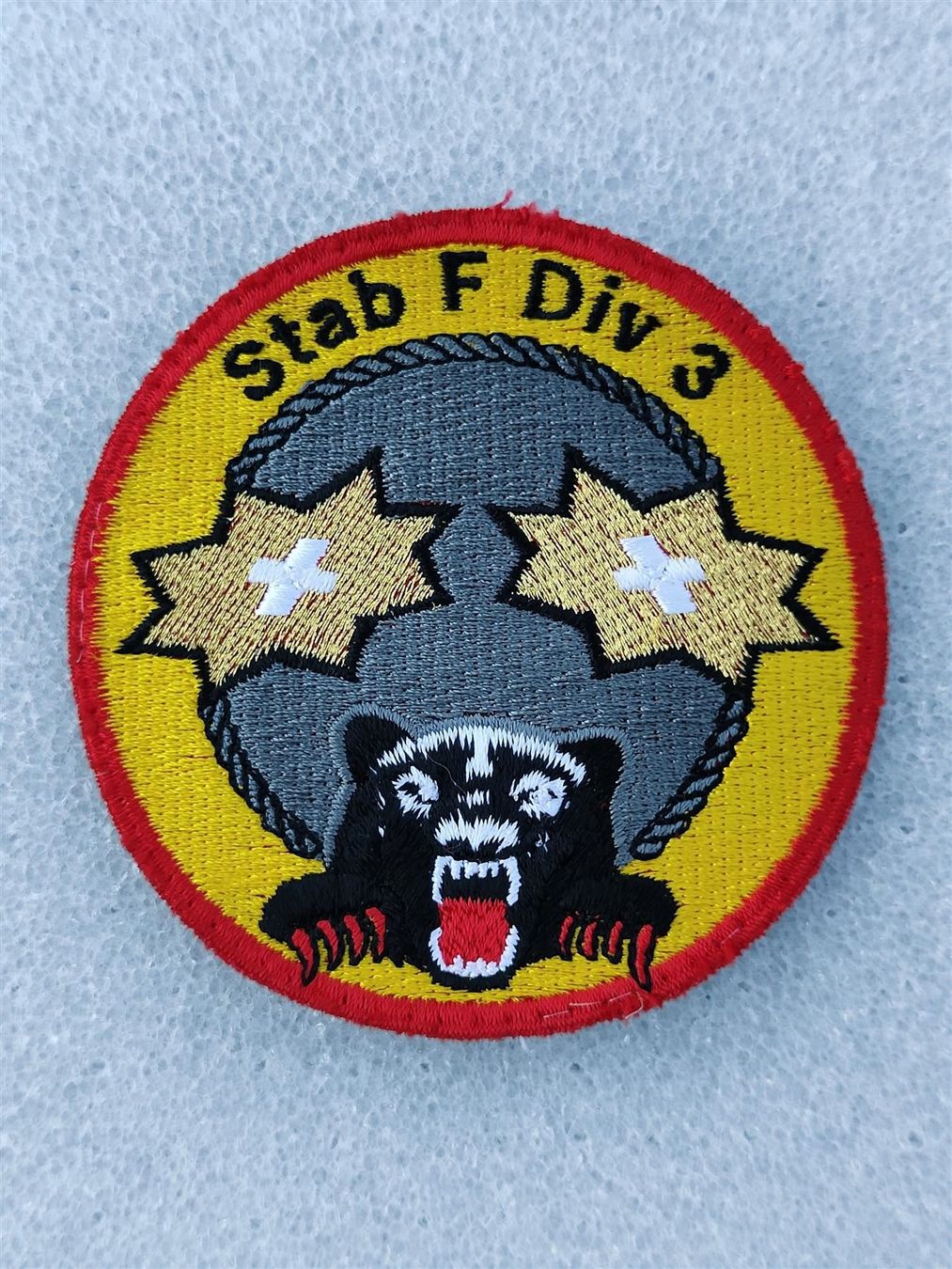 Placchette & Badge: Verbandsabzeichen Stab F Div 3 – Usato da Bauma venduto da SwissMilitaria