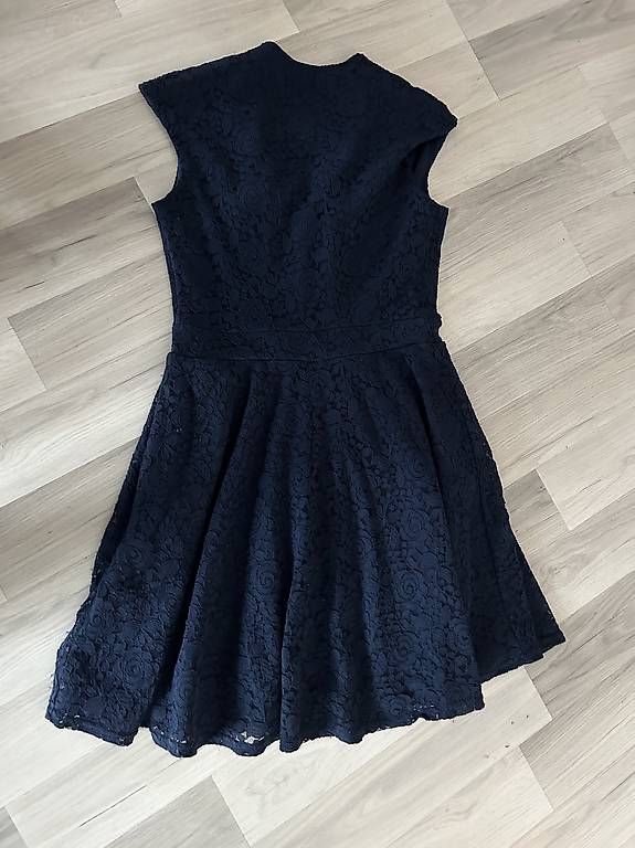 Robes: Kleid von Egerie Paris  – D'occasion à Leuzigen par nora999 3