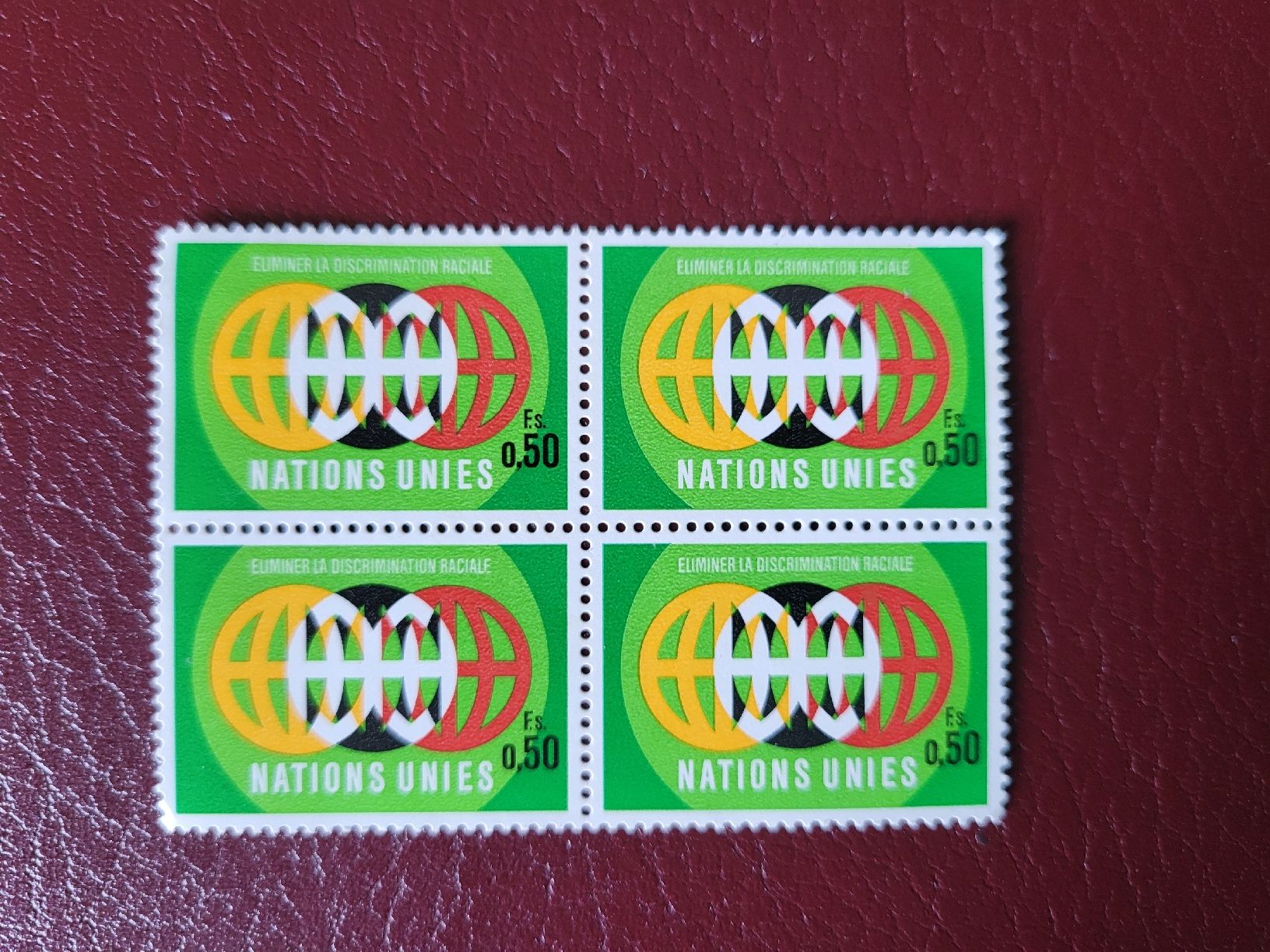 Alle Briefmarken: 1971, Nations Unies  -  Sondermarke - 4er Block – Neu (gemäss Beschreibung) aus stäfa von brandy66