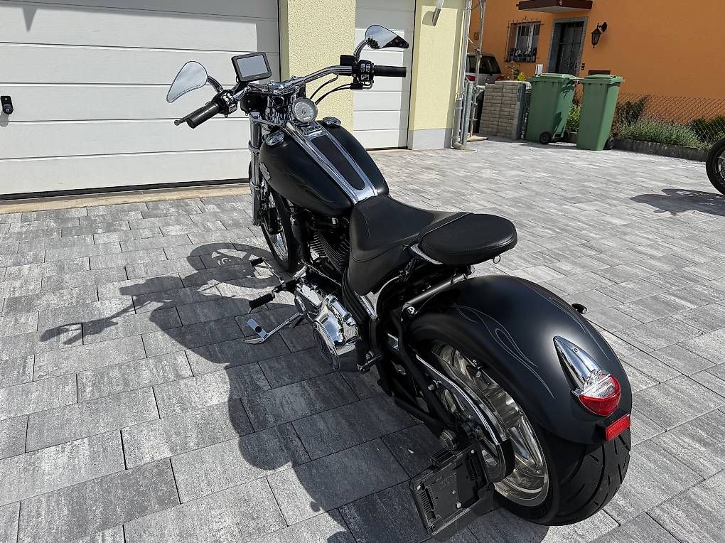Cruisers: Harley Davidson Rocker C – D'occasion à Muttenz par Mbrunen 4
