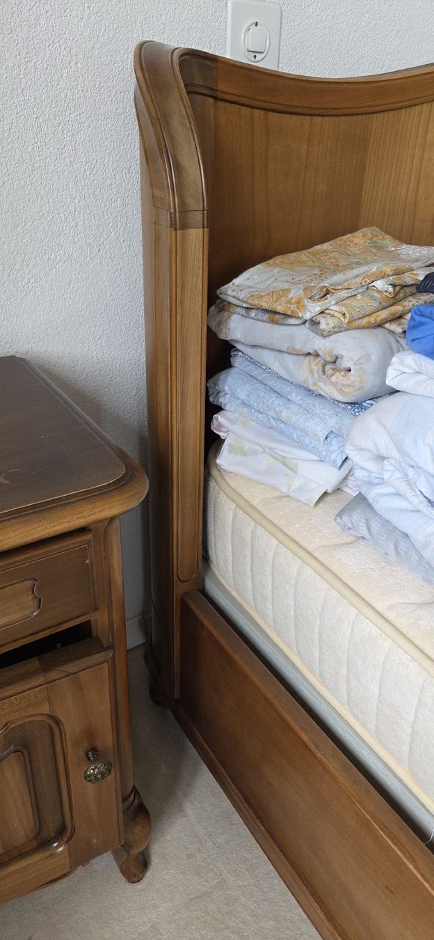 Letti: antikes Bett – Usato da Wädenswil venduto da Greatstuff 2