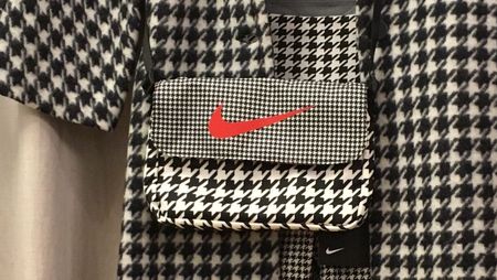 Nike Umhänge Tasche Hahntritt Muster schwarz weiss mit rot