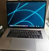 MacBook Pro 15 pouces i7-6700HQ 2.6GHz Retina Touch bar 