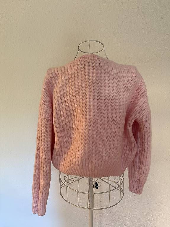 Pullover & Sweatshirts: Rosa Strickpullover 🌸 – Gebraucht aus Kriens von dajaxoxo 1