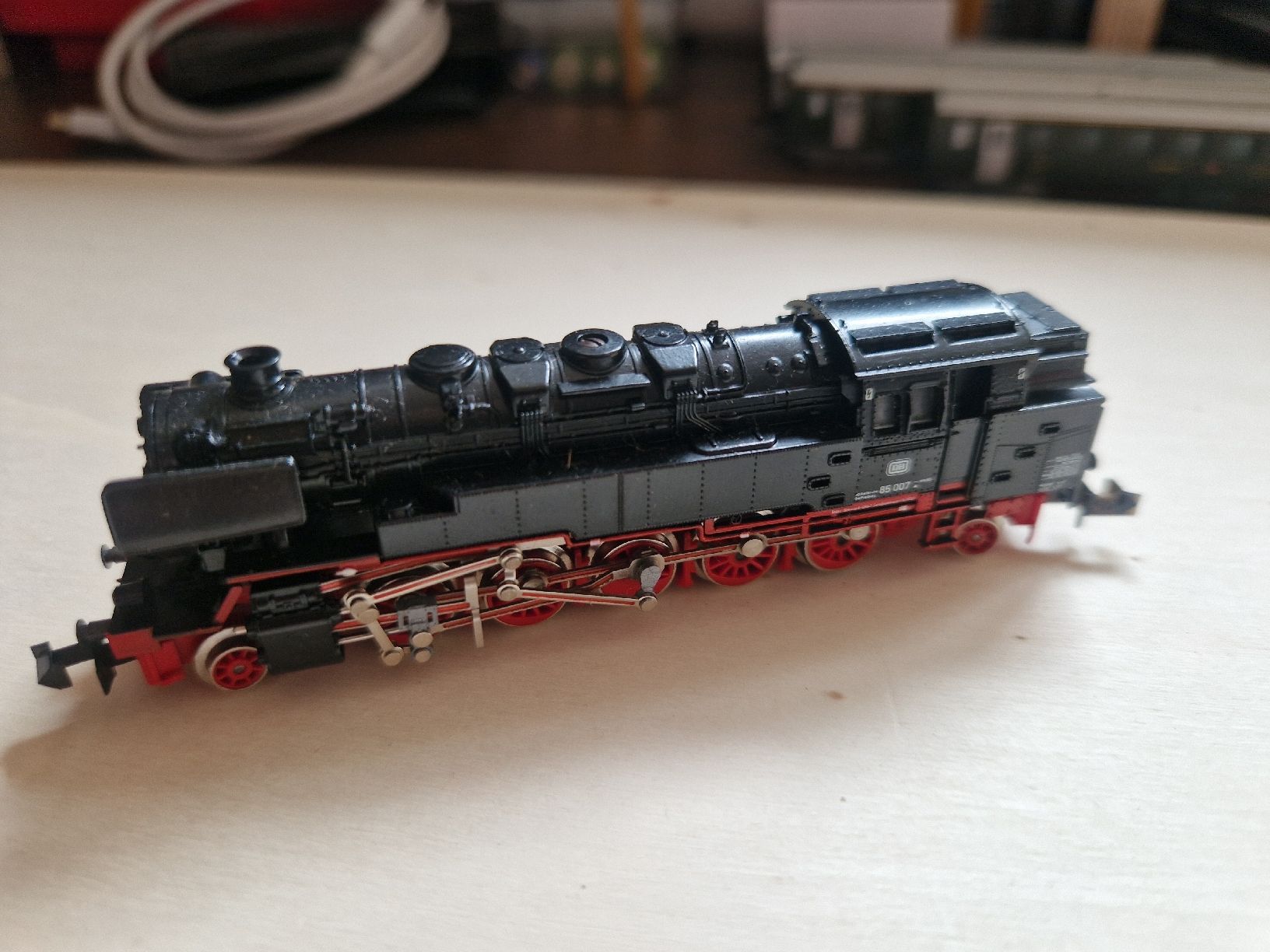 Arnold Modellini di ferrovie: Jolie locomotive à vapeur  – Usato da Neuchâtel venduto da allen07 2