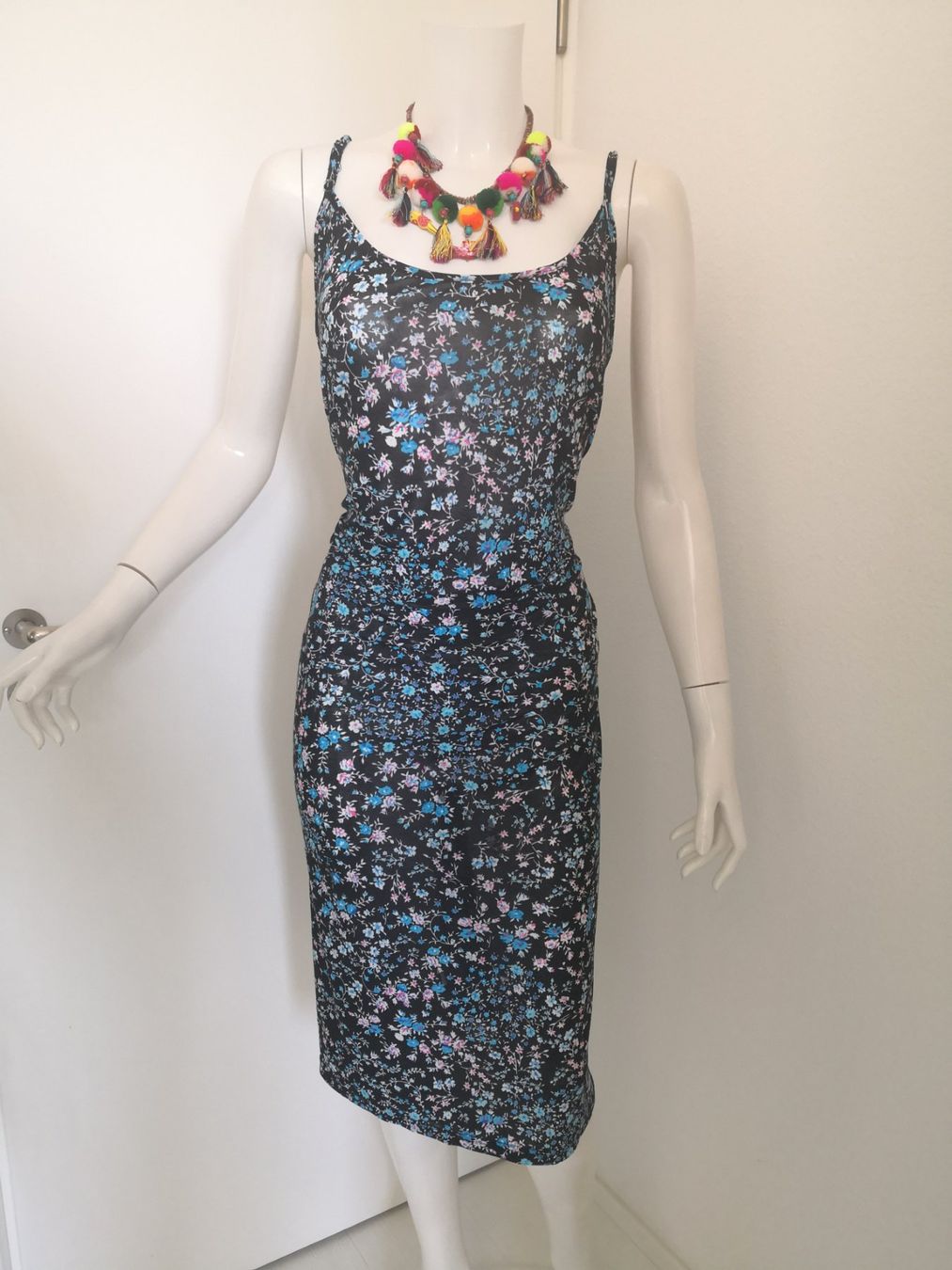 Vestiti: 🤩BOHO-CHIC KLEID SCHWARZ MIT BLUMENMUSTER – Usato da Olten venduto da Naja-Twins-Twins 4