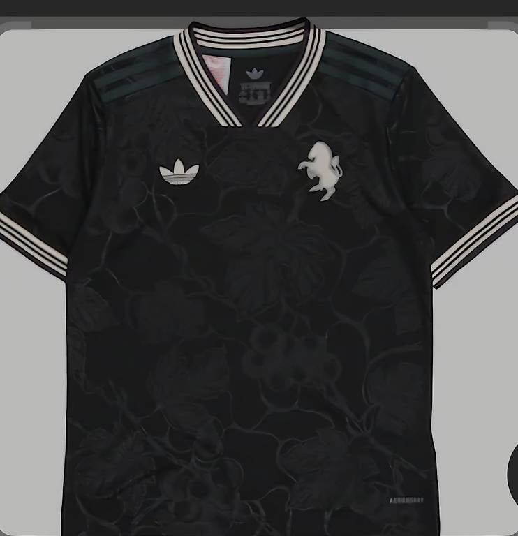 Adidas Scarpe, pantaloni & magliette da ginnastica: Maillot Juventus 25/26 – Usato da Riaz venduto da italo75