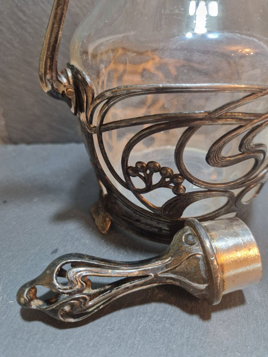 Caraffe: Karaffe Glas mit Metallmontur – Usato da Winterthur venduto da Sadega 5
