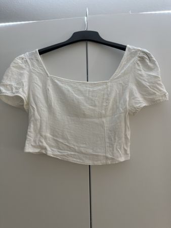 Weisses Sommer Top mit Puffärmeln