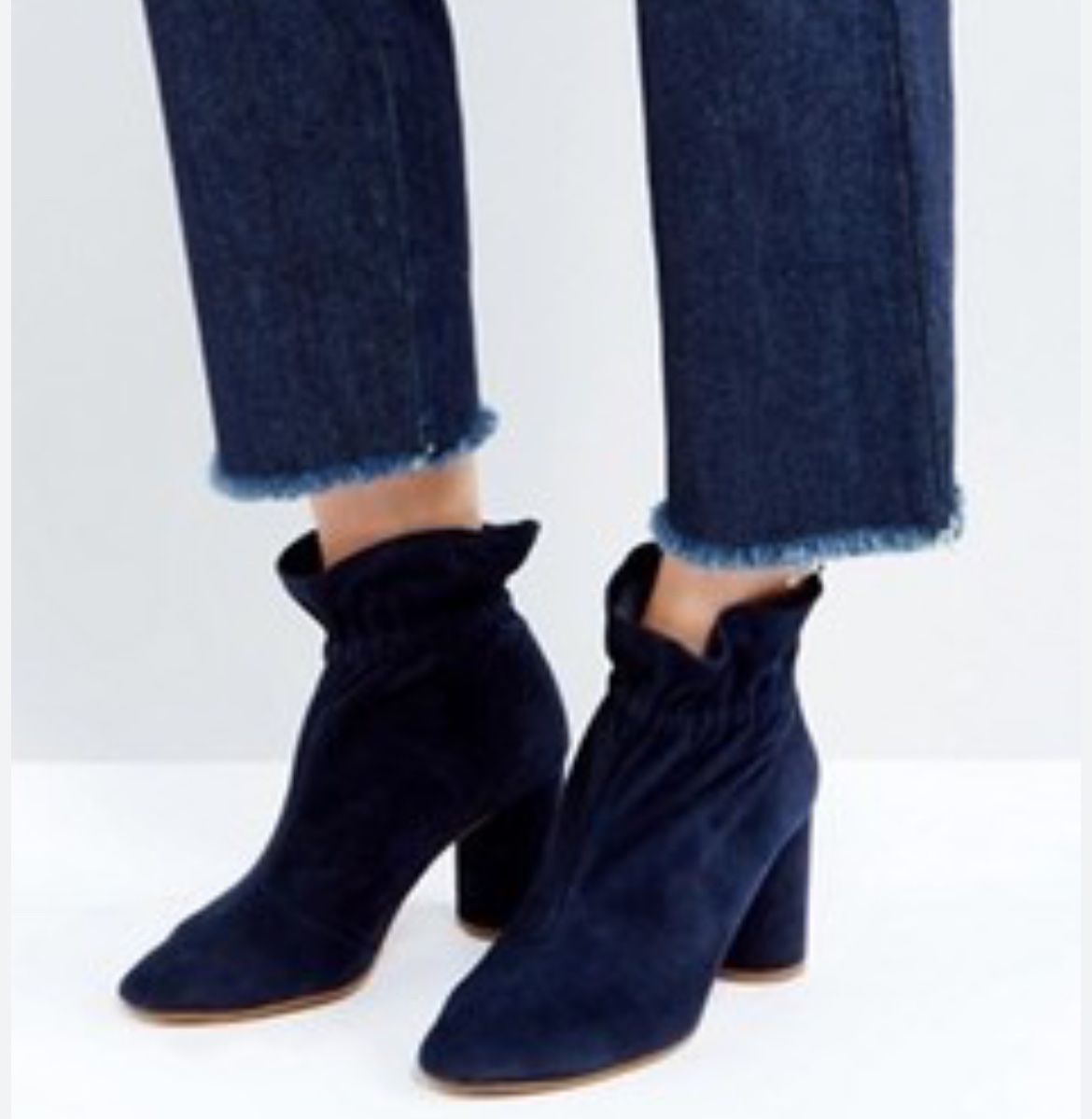 Scarpe da donna: Stiefeletten Wildleder Größe 37 – Usato da Wilen b. Wollerau venduto da ctr_77m7
