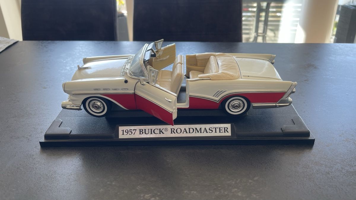 Modellini d'auto: Buick – Usato da Neuhaus SG venduto da Efranco 1
