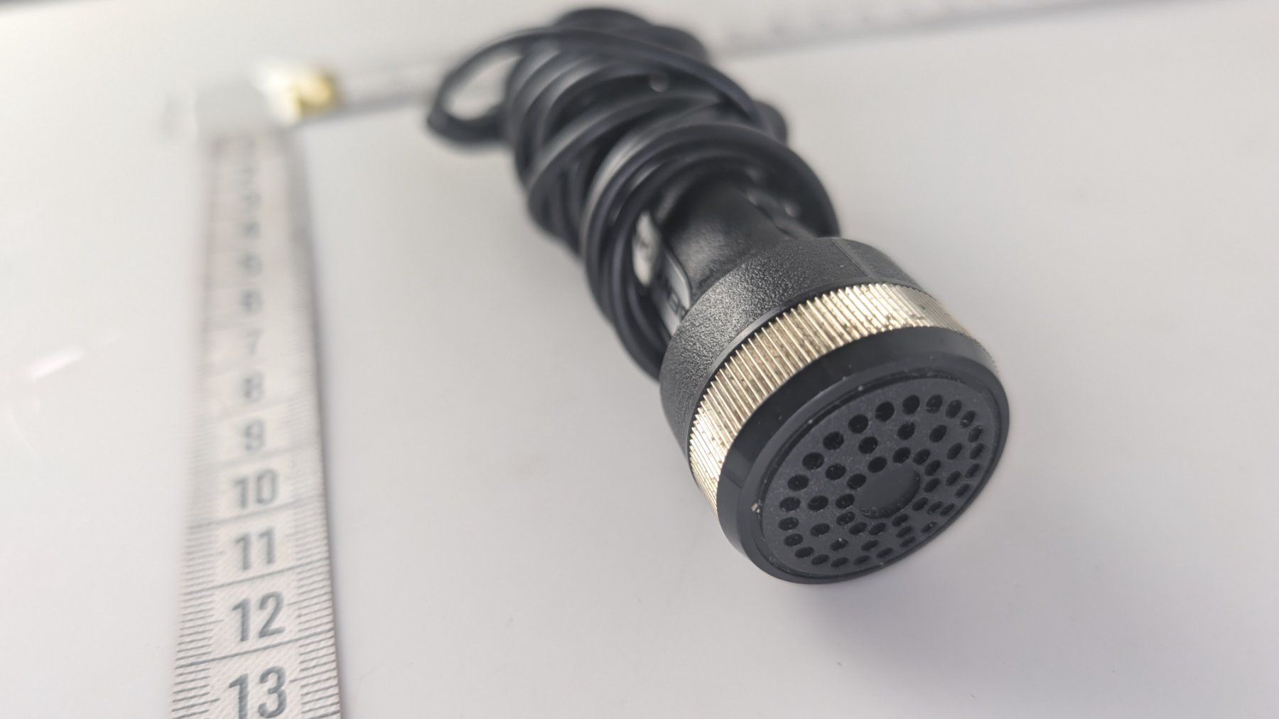 Microfoni: Benytone Mikrofon mit Kabel & Halterung, Vintage, top! – Usato da Zürich venduto da axolottchen 3