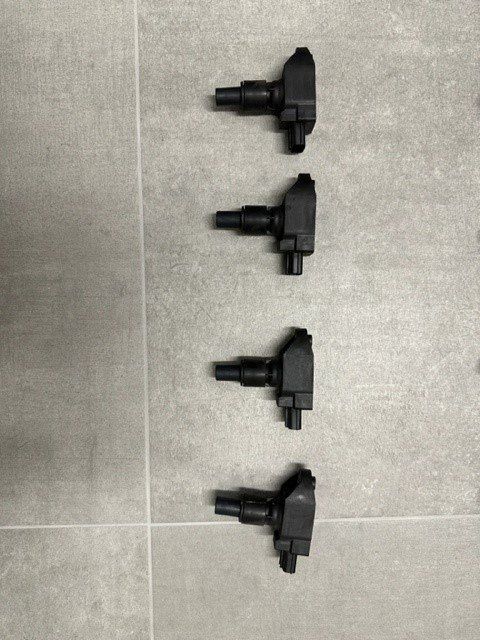 Mazda Tutti pezzi di ricambio auto: Mazda RX-8 - Spare parts & accessories – Usato da Crassier venduto da phildede 1
