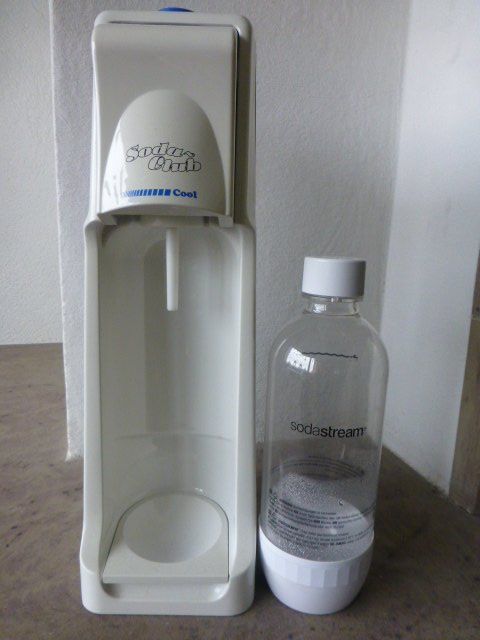 Soda Club Wassersprudler / Sodastream (D'occasion) à Füllinsdorf pour CHF 9 – avec livraison