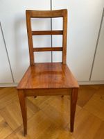 Klassisch-moderner wunderschöner originaler Biedermeierstuhl