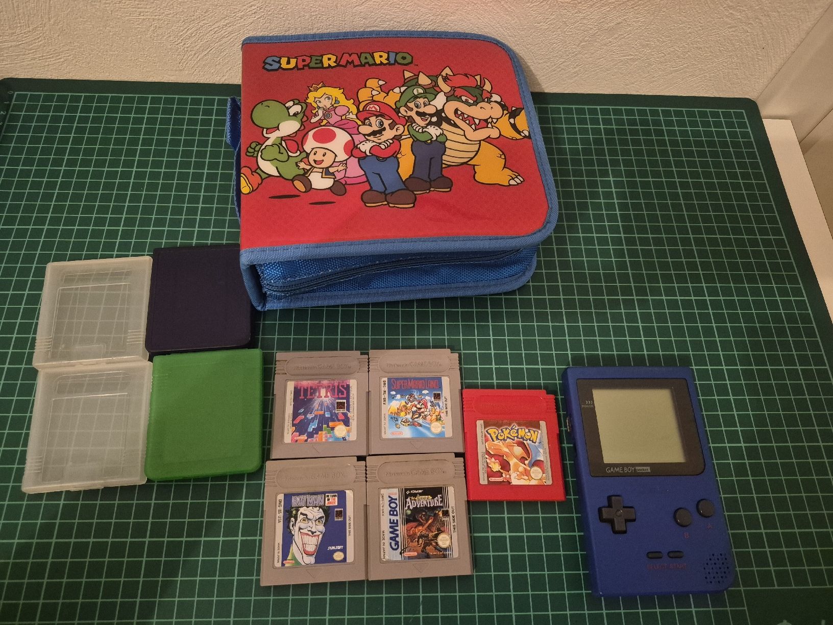 Nintendo Console: Game Boy Pocket Blue Edition with 5 Games & Case! – Usato da Meyrin venduto da Retro-GZ